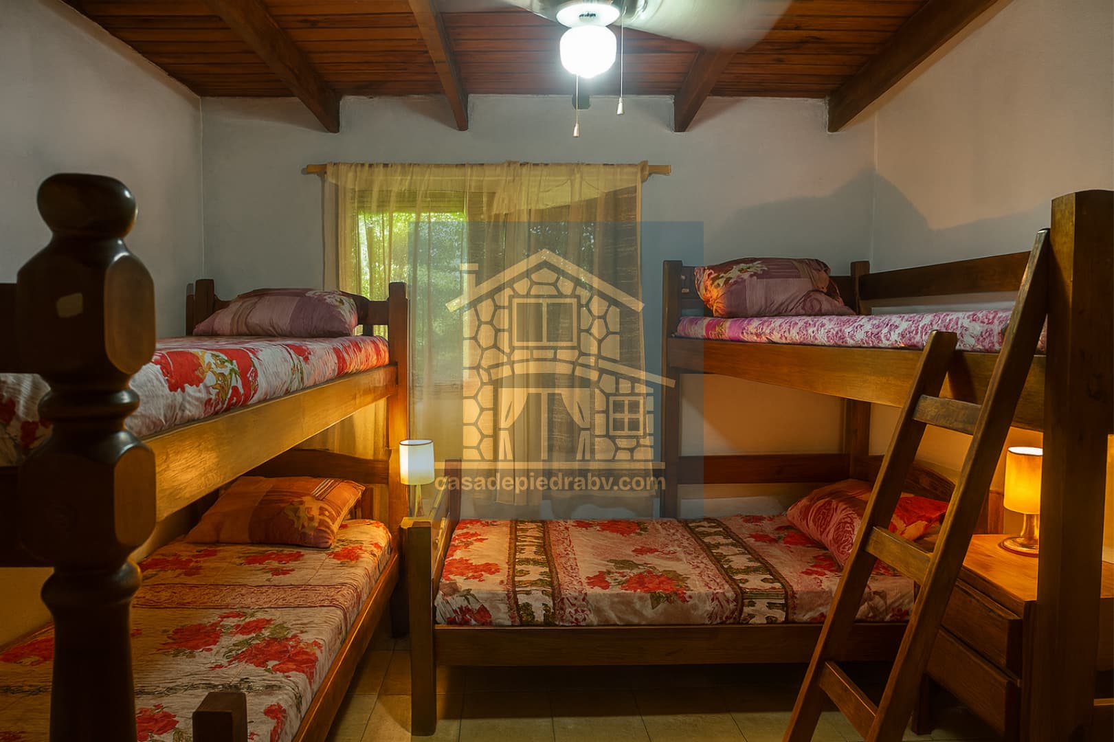 Dormitorio con Cuchetas