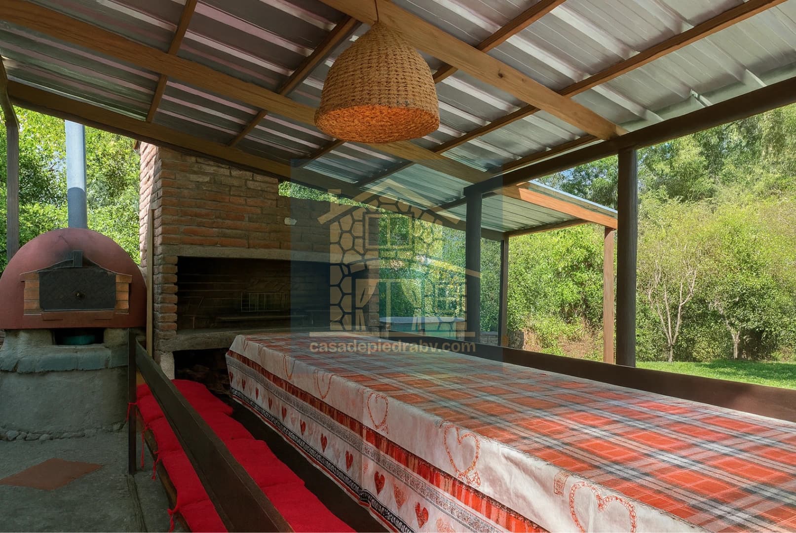 Parrillero Exterior con Mesa